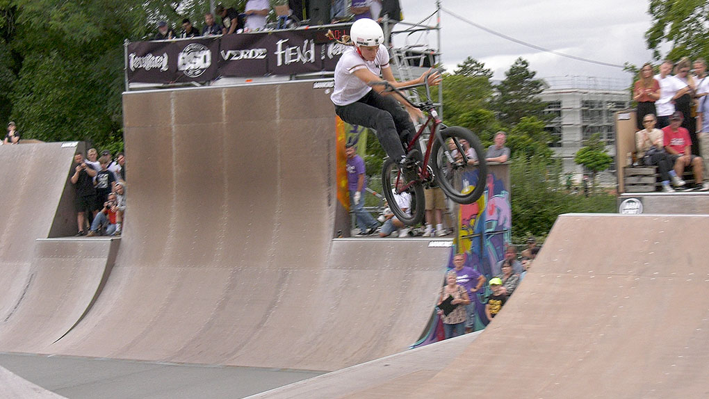 Ganz knappe Kiste: Der Unterschied zwischen Platz 1 und 2 im BMX Park Women Final auf der BMX DM 2024 betrug nur 0,2 Punkte!