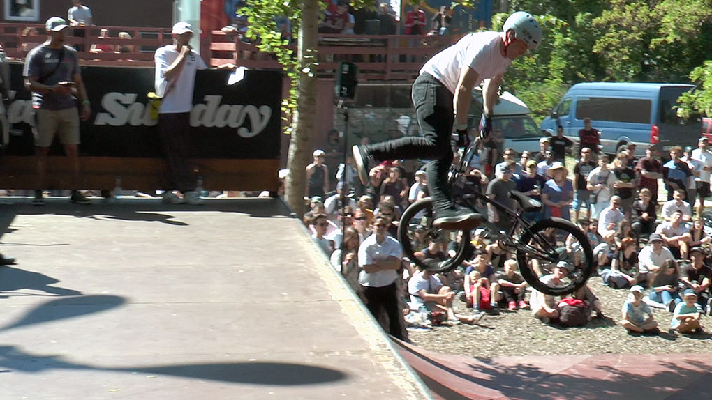 Always a good time beim BMX-Minirampcontest auf dem Highway to Hill 2024 im Mellowpark Berlin. Hier sind die besten Runs der Finalläufe der Amateure & Pros.