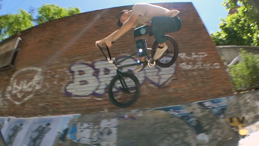 Freddy Heling hat für das "BAP Tape" eine halbe Weltreise unternommen. Hier ist sein Urlaubsvideo aus Brasilien, Argentinien und Portugal.