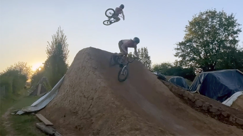 Trotz des regnerischen Sommers, kam auch 2024 irgendwie wieder ein Video von den Sessions an den Aichwaldtrails zusammen.