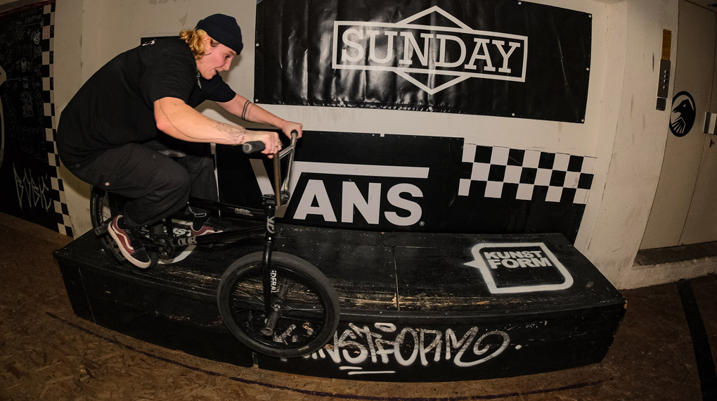 Nach fast 5 Jahren der Abstinenz hat der kunstform BMX Shop wieder zur dicksten Sause des Jahres eingeladen: der Stock Session 2025!