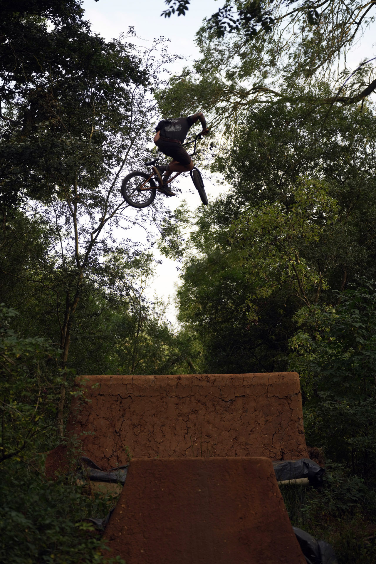 Müsli verschafft sich Respekt mit diesem Kickout in Woodwardle. Wir mussten zweimal dorthin, weil beim ersten Versuch ein unglaublicher Sturm aufzog, wie man sie sonst nur in Norddeutschland kennt