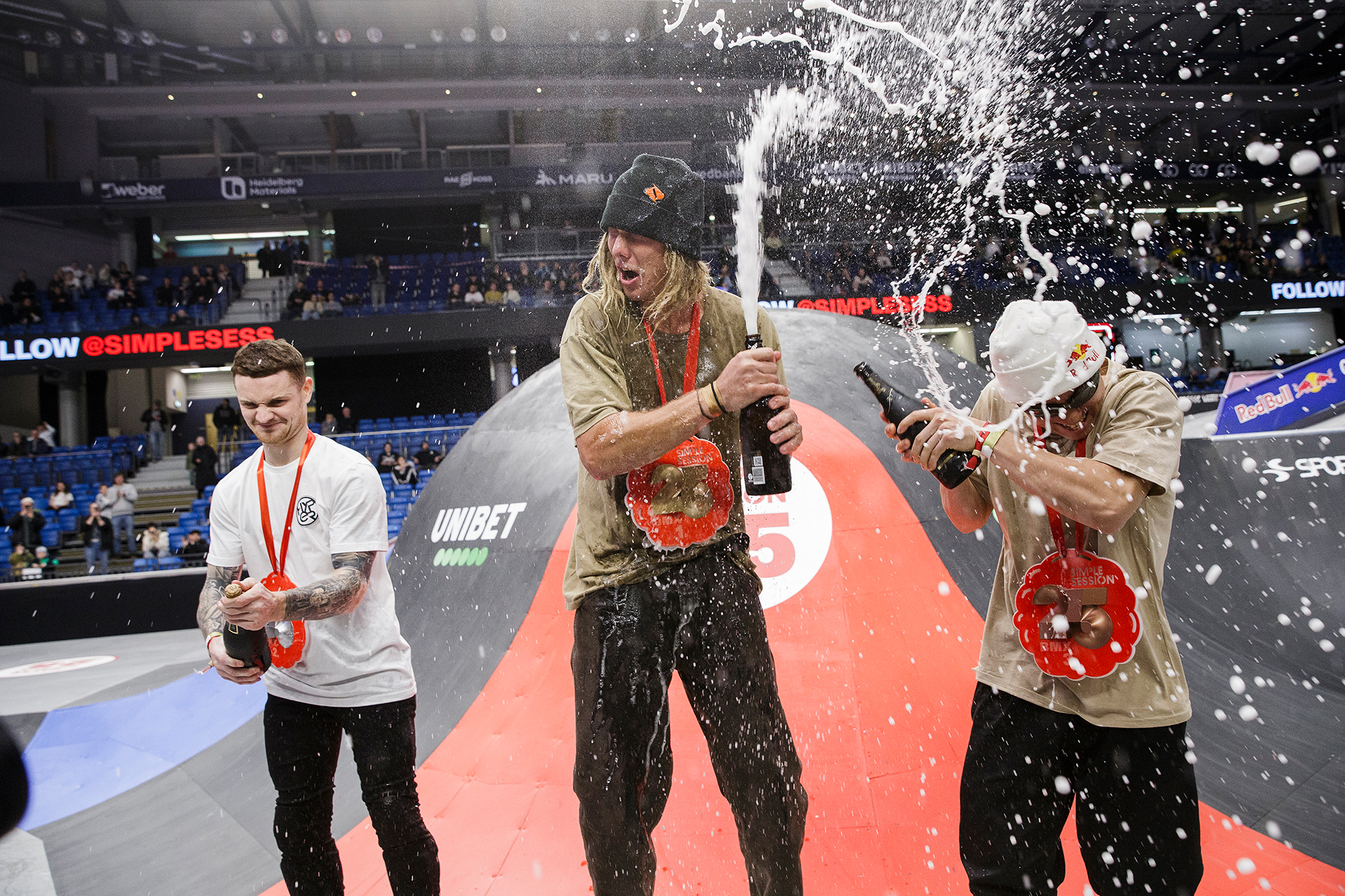 Die Gewinner des BMX-Finales auf der Simple Session 2025 in Tallinn, Estland