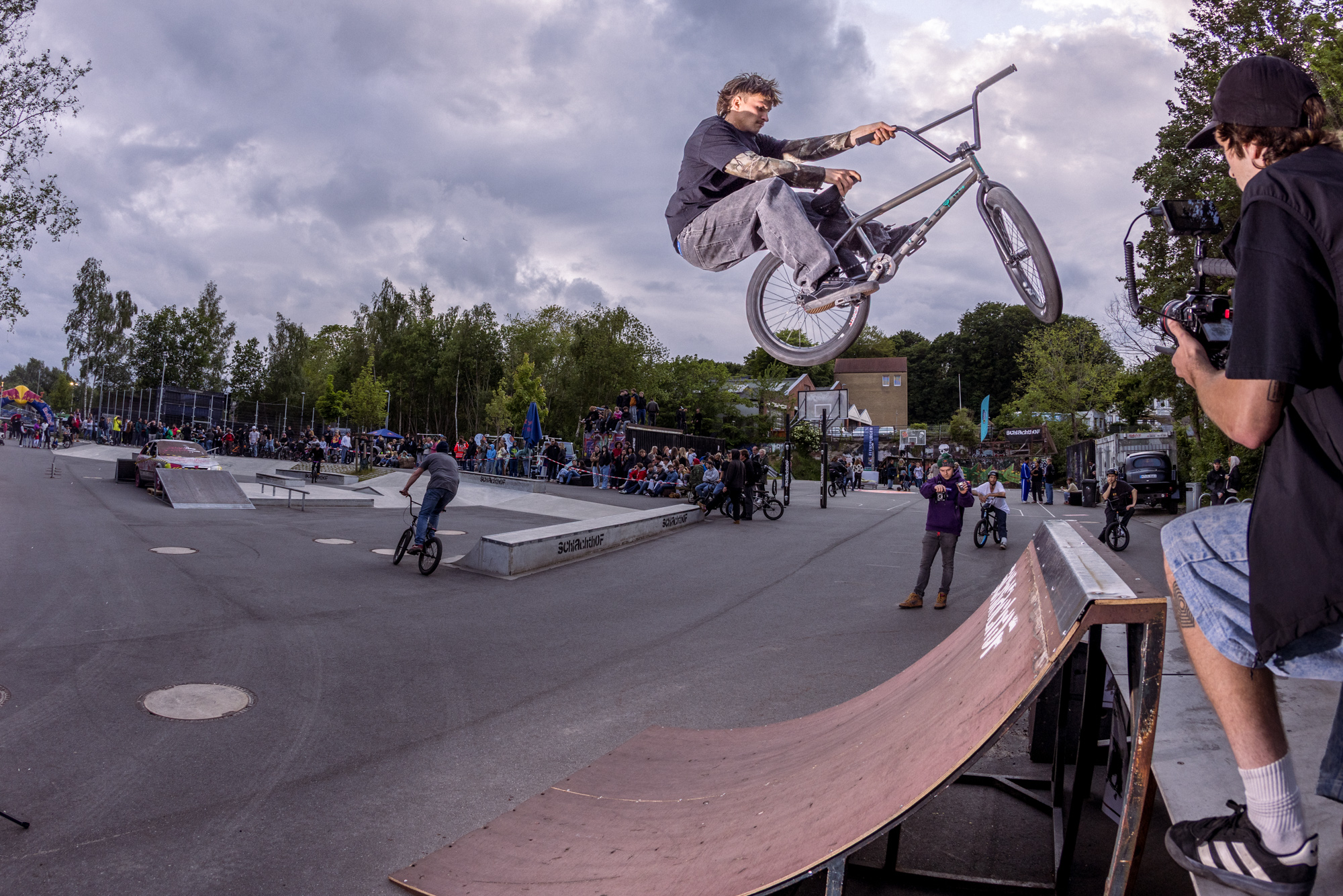 Jan Bisanz channeling his inner Stephan Götz 