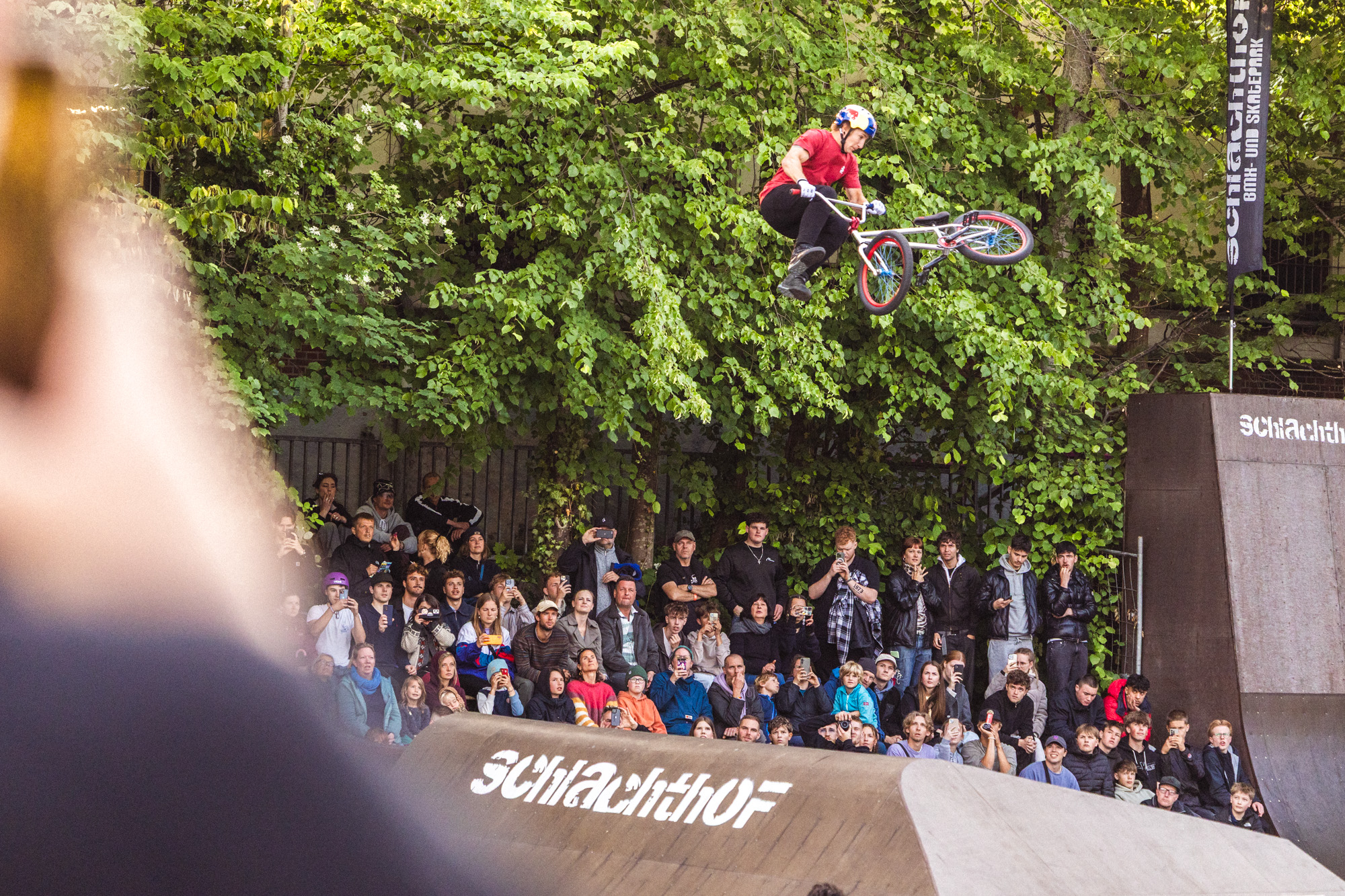Eins, zwei, drei: Man kann bei diesem Foto förmlich hören, wie der MC die Whips von Marin Rantes mitzählt
