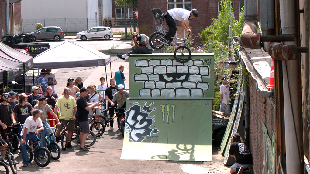 Tag 2 des Hammer & Nails Fests 2025 in Köln startete an mit der Wethepeople Best Trick Session durch. Wir haben die Highlights für euch!