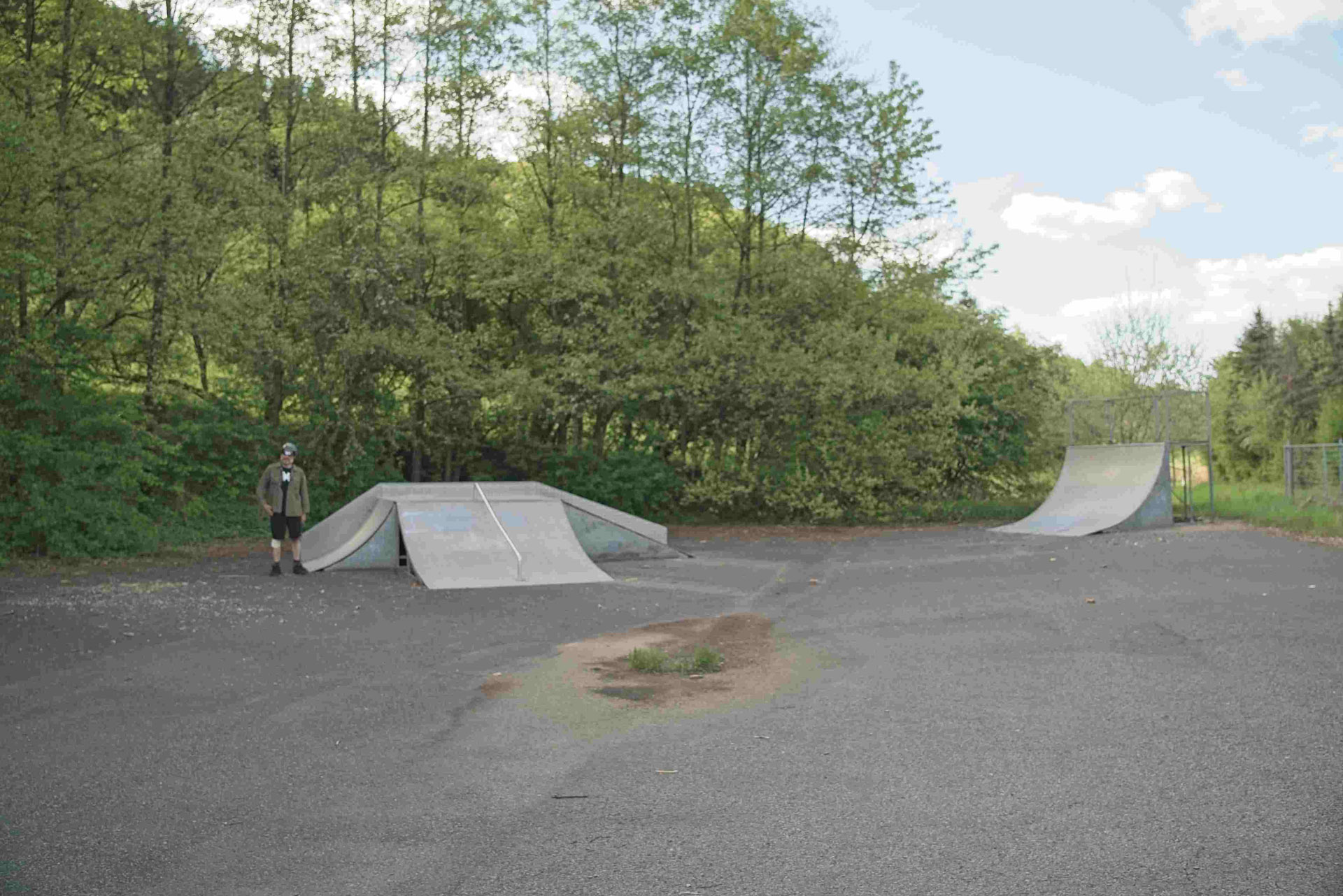 Dorlar bietet einen recht durchschnittlichen Skatepark für Sauerländer Verhältnisse – Tristesse pur!