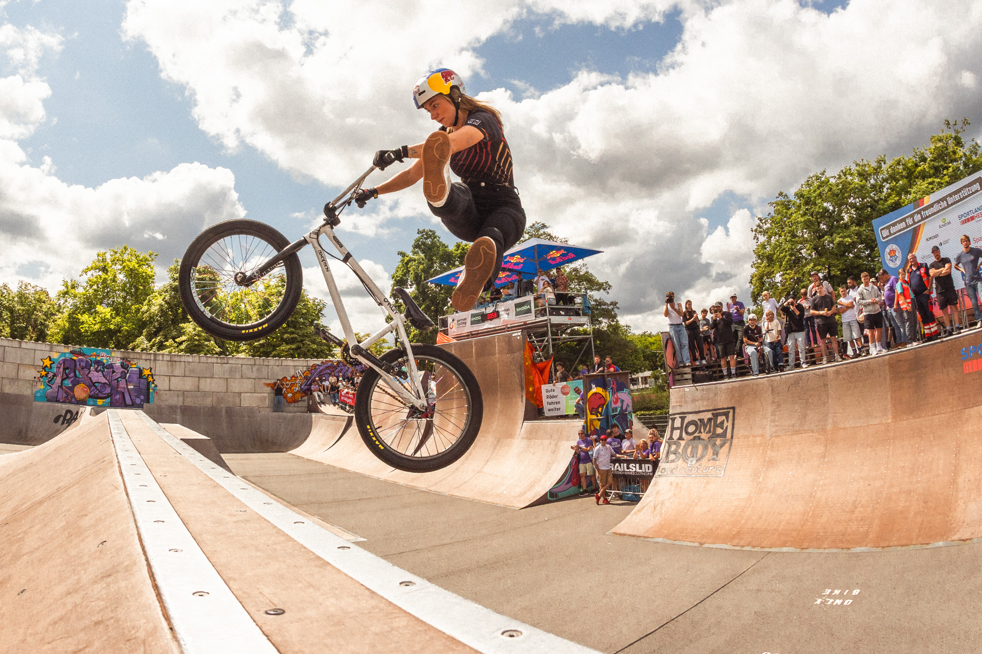 Lara Lessmann, No Footed Can Can am Step-up