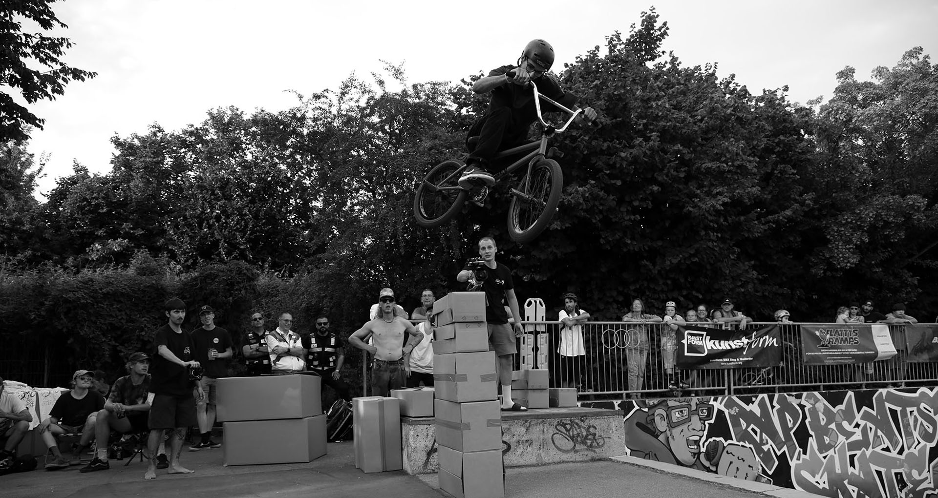 Ein Sommer ohne BMX-Contest im Skatepark Tuttlingen? Undenkbar! Hier entlang für eine Fotogalerie und die Ergebnisse vom BMX Nämmle 2025.