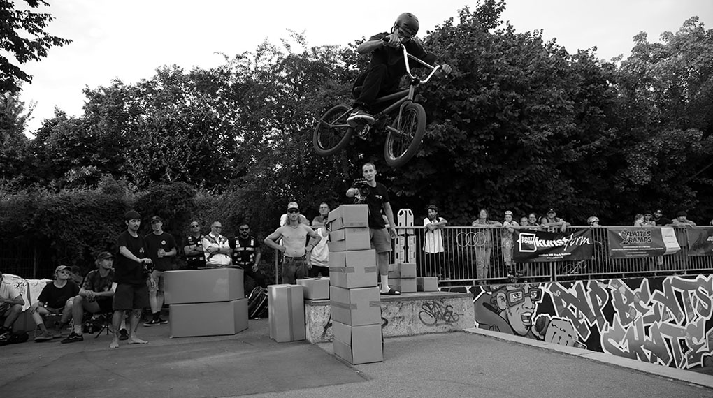 Ein Sommer ohne BMX-Contest im Skatepark Tuttlingen? Undenkbar! Hier entlang für eine Fotogalerie und die Ergebnisse vom BMX Nämmle 2025.