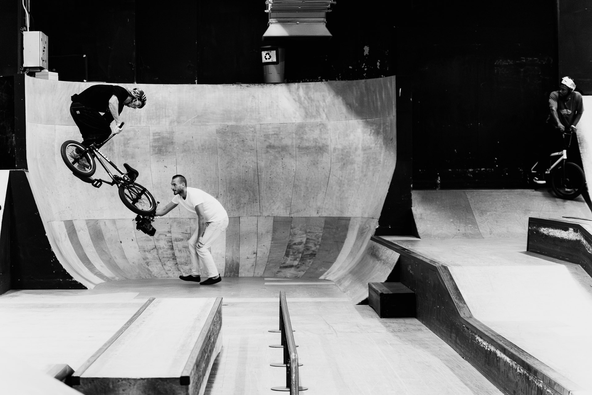 Die Plaza Sessions wurden live im Internet übertragen, fanden jedoch ansonsten unter Ausschluss der Öffentlichkeit statt (die Streethalle des Source Parks ist sehr klein), deshalb gibt es von diesem Teil des Contests nur dieses Bild von Boyd Hilder