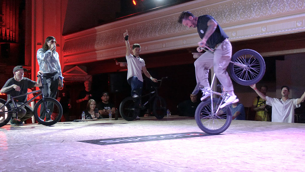 Mit dem Swatch Flat Battle feierte ein neues Format beim Battle of Hastings 2025 Premiere. Wir haben die Finalläufe und Best Trick für euch!