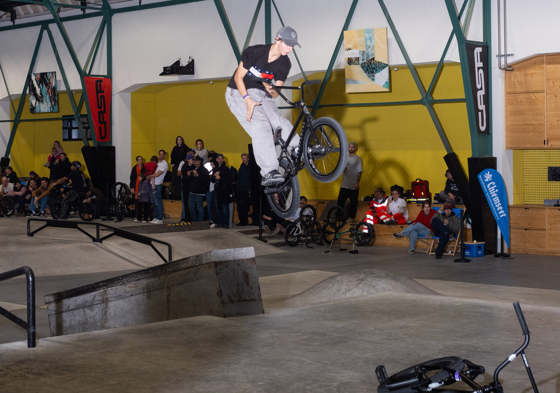 Kyslian Arsenii war einer der vielen Ukrainer, die den ganzen Tag schwerstens abgingen; Foto Timm Dauth 