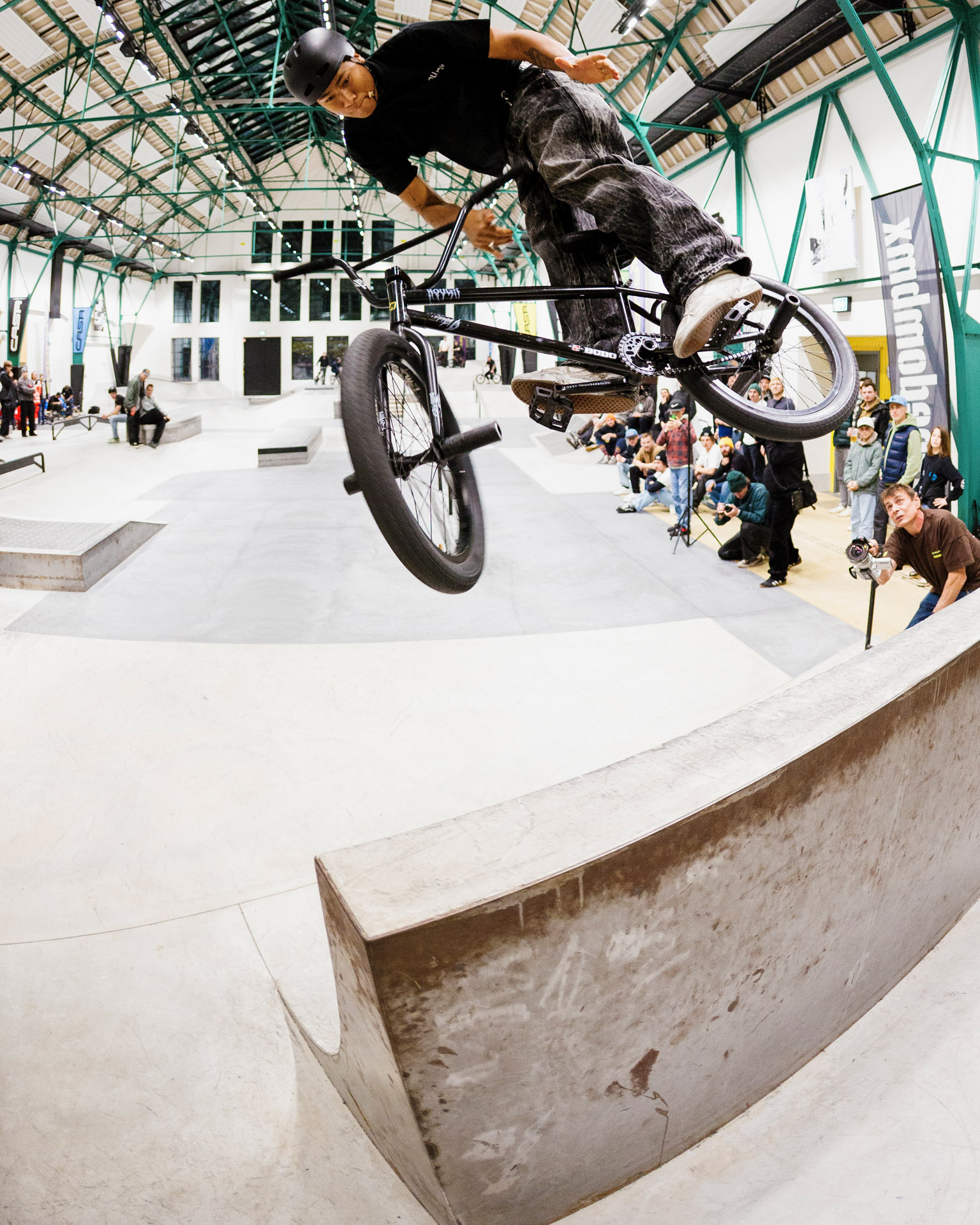 Siggi, Teil 2: 540 Double Bar by Sebastian Marggraff