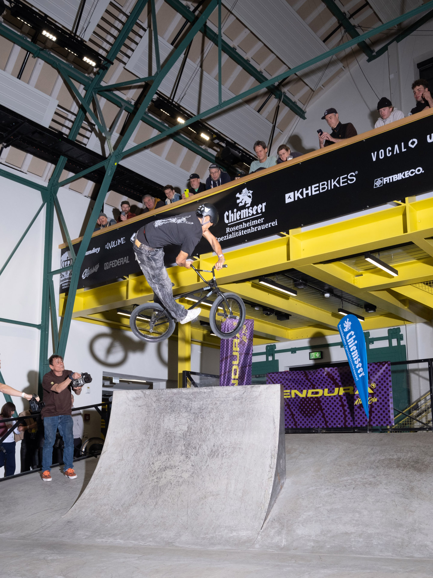 Nur einer der vielen harten Moves, mit denen Sikharin Supanmart die Quarter komplett zerstörte. 540 Bar to X-Up by Timm Dauth