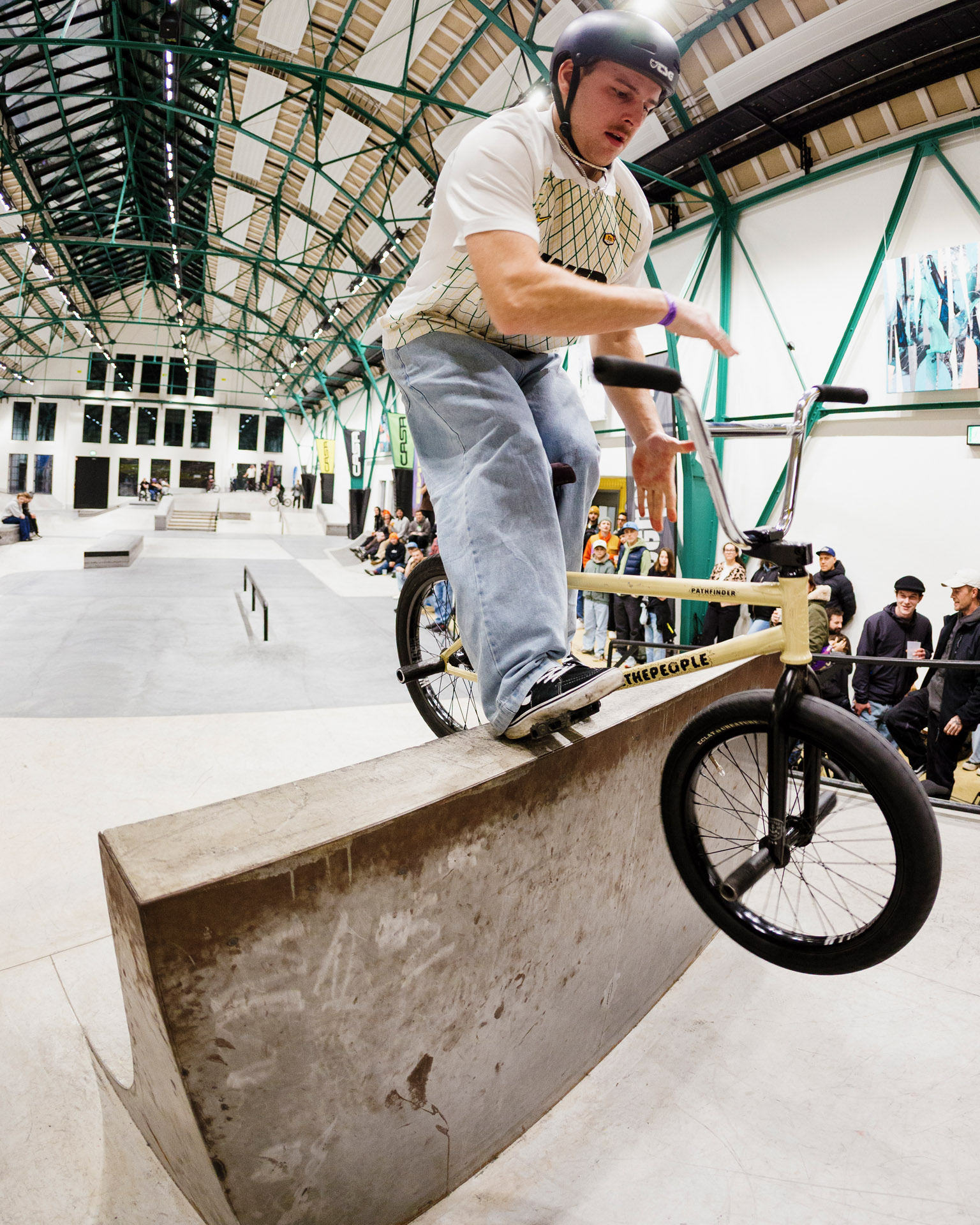 Tom Weikert auf den Spuren von The Medialist: Sprocket Bar to Fakie; Foto: Sebastian Marggraff