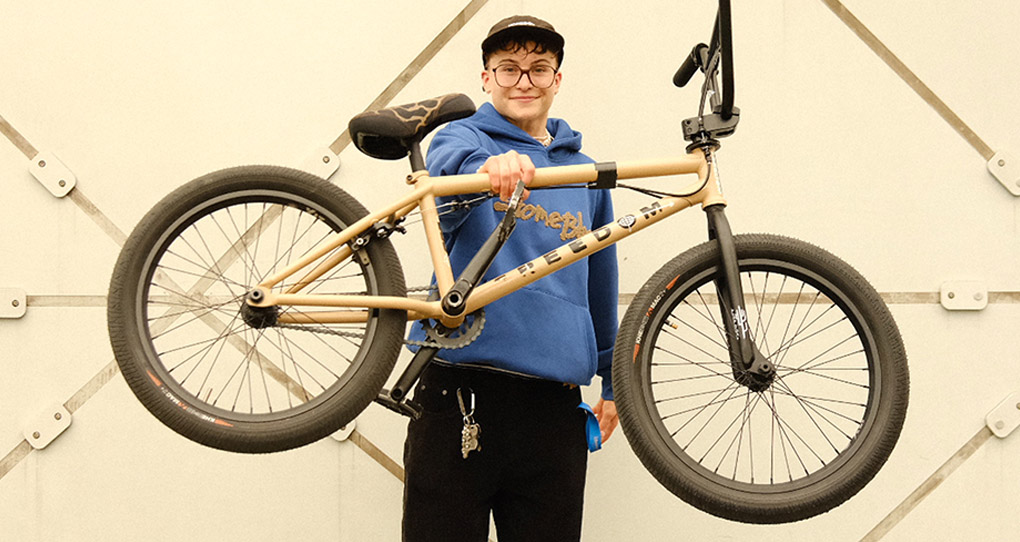 Lillyana Seidler hat über SIBMX ein neues Rädchen von BSD bekommen. Wir haben den Hobel für diesen Bikecheck genauer unter die Lupe genommen.