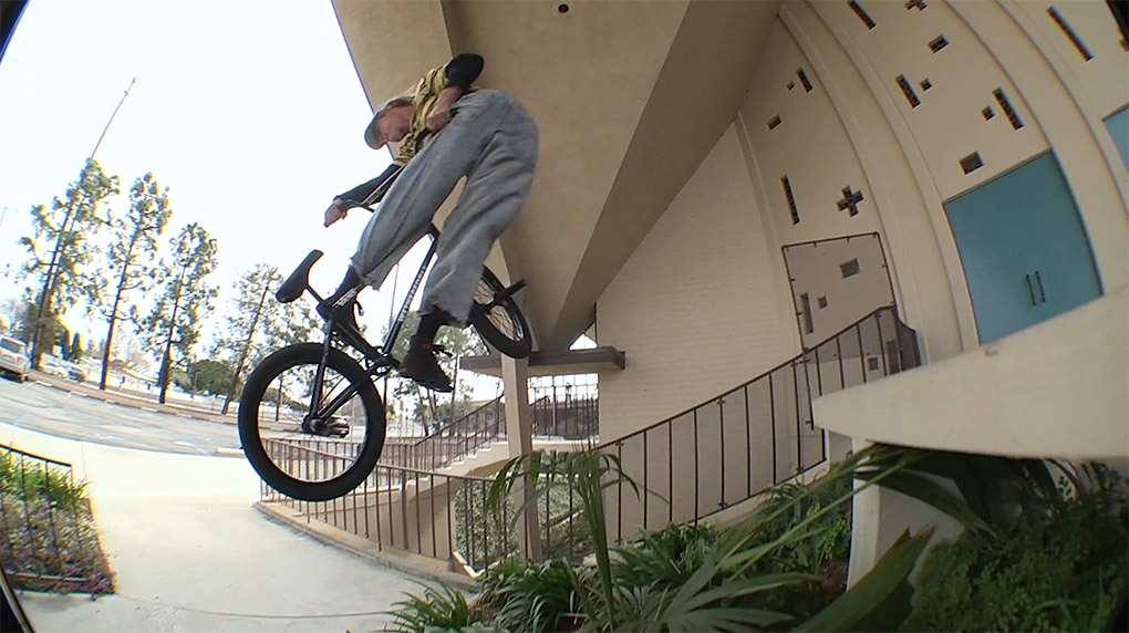 Odyssey BMX haut zum 40-jährigen Firmenjubiläum mit ON LOCK ein Teamvideo raus, das du dir auf keinen Fall entgehen lassen solltest!