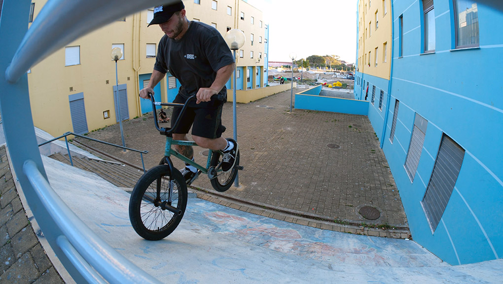 Für ihren Betriebsausflug 2025 hat es unsere Akhs von der ‪SIBMX‬-Family ins schöne Portugal verschlagen.
