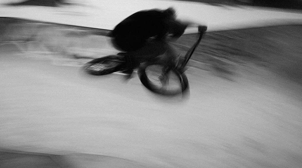 Wolfgang "Wolfi" Wildner ist Münchens motiviertester BMX-Fahrer und haut nach 15 Jahren Pause mit zarten 42 endlich wieder ein Video raus.