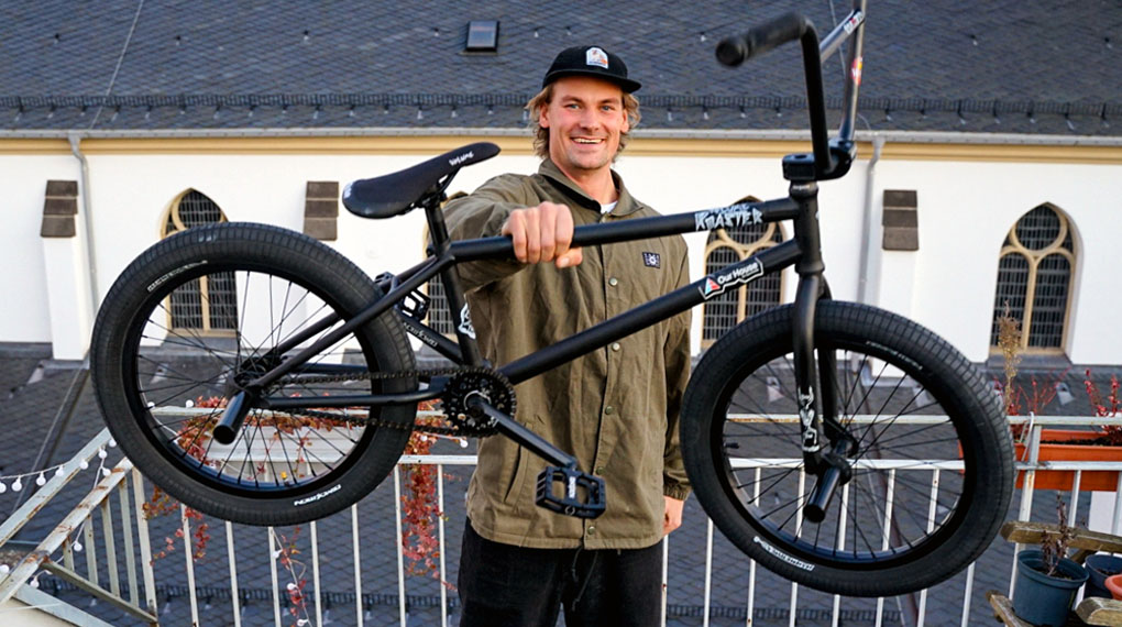Paul Thölens Signaturerahmen und -sattel von Volume Bikes sind endlich erhältlich. Wenn das mal keine Steilvorlage für einen Bikecheck ist!