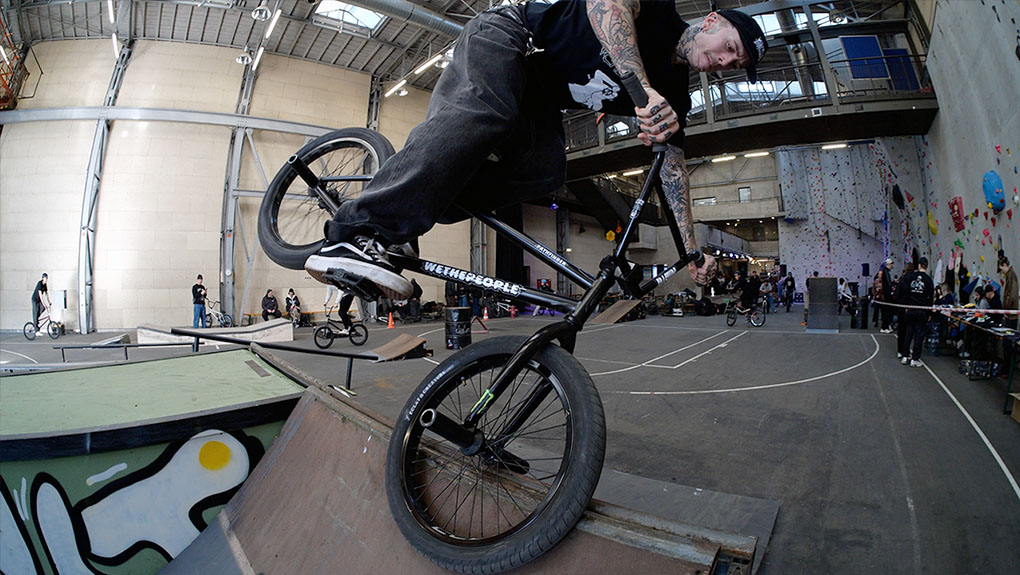 Hier entlang für die Highlights des grindsportlichen Teils von Something Inside der Hammer & Nails Crew in den AbenteuerHallenKALK.