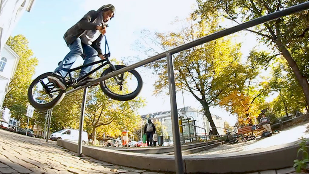 Für diesen Damalsdonnerstag haben wir ein ganz besonderes Schmankerl vorbereitet: bisher unveröffentlichte Footage von Daniel Portorreal!