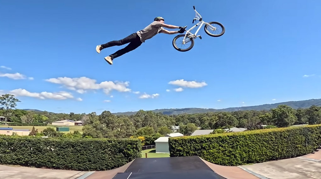 Ballaballa! "Calling The Shots"-Session in Logan Martins Privatpark mit Alec Danelutti, Jaie Toohey und Lars Kindermann.