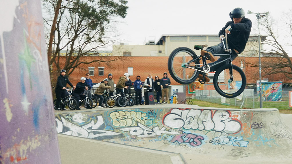 Die LuCru hatte Anfang April zum BMX BBQ in den Skatepark Ludwigsfelde geladen. Hier entlang für die Highlights.