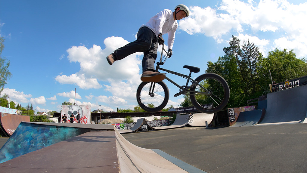 Der Fettschlauchjam im Skatpark Coburg war auch in diesem Jahr wieder ein voller Erfolg. Wir haben die Highlights und Ergebnisse für euch.