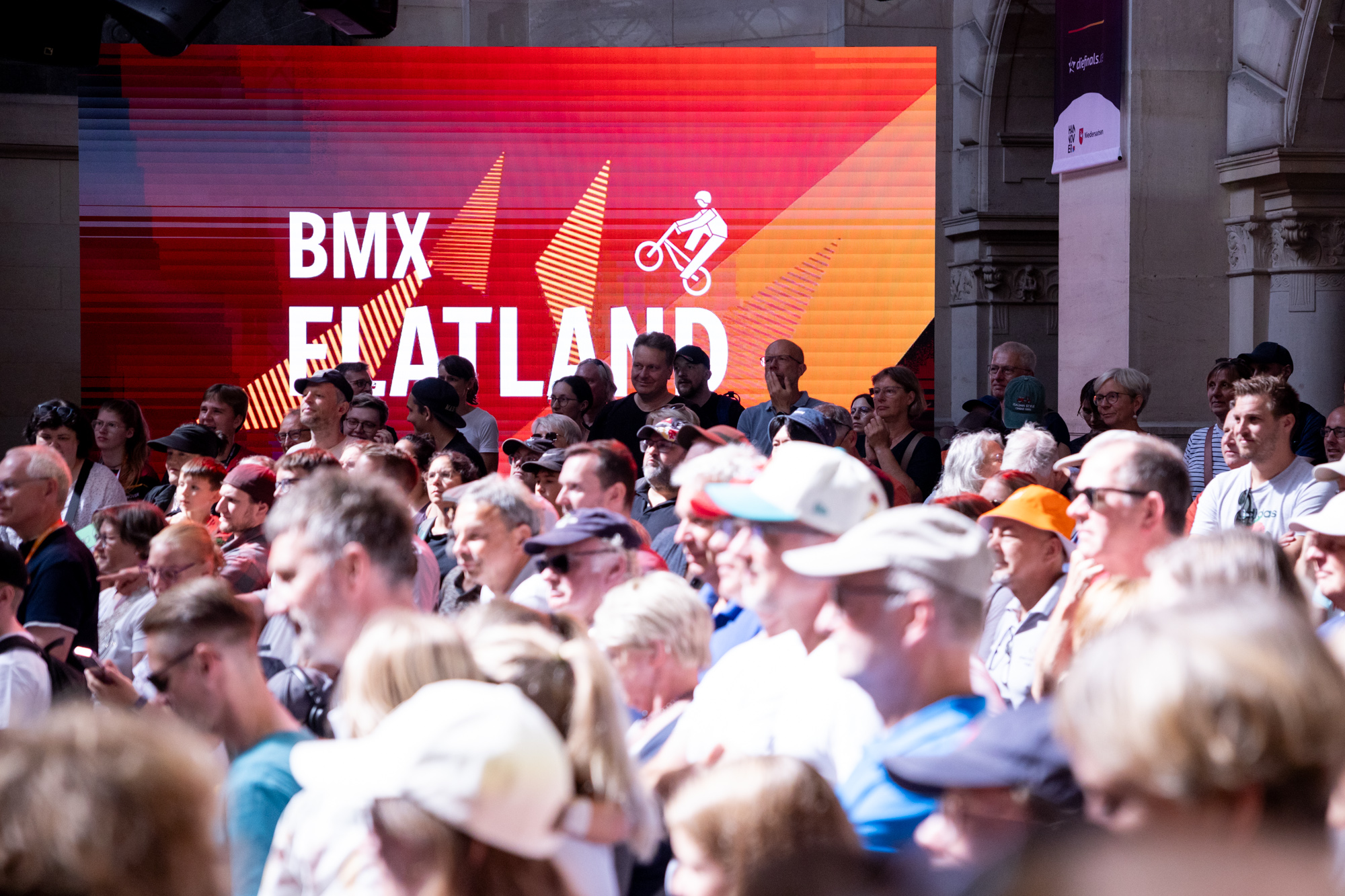 Showdown in Hannover: Hier entlang für eine riesige Fotogallery und die Ergebnisse von der BMX-Flatland-DM im Rahmen von Die Finals 2026.
