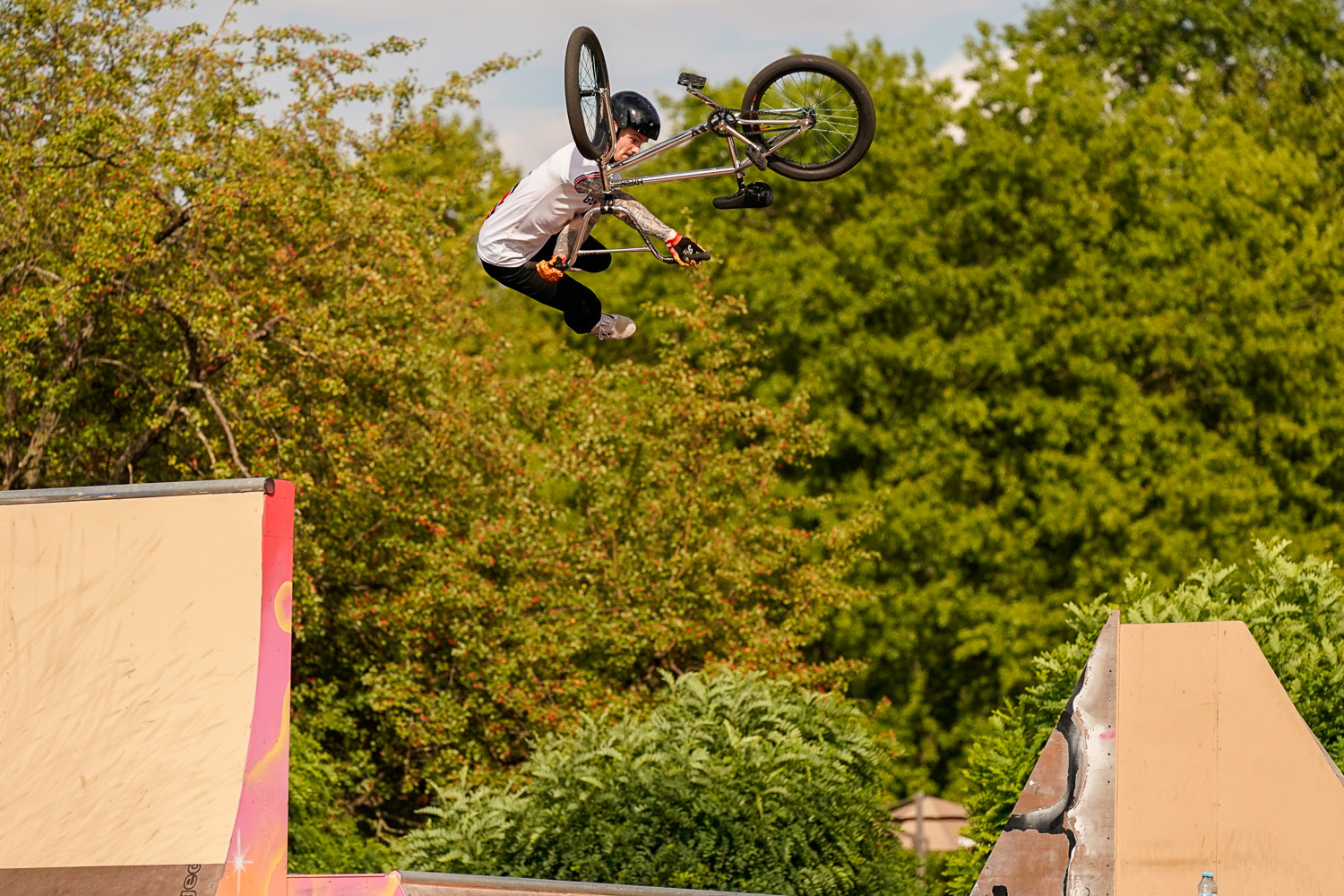 Jordan Clark, Inward Briflip über die Spox; Foto: Uli Gasper