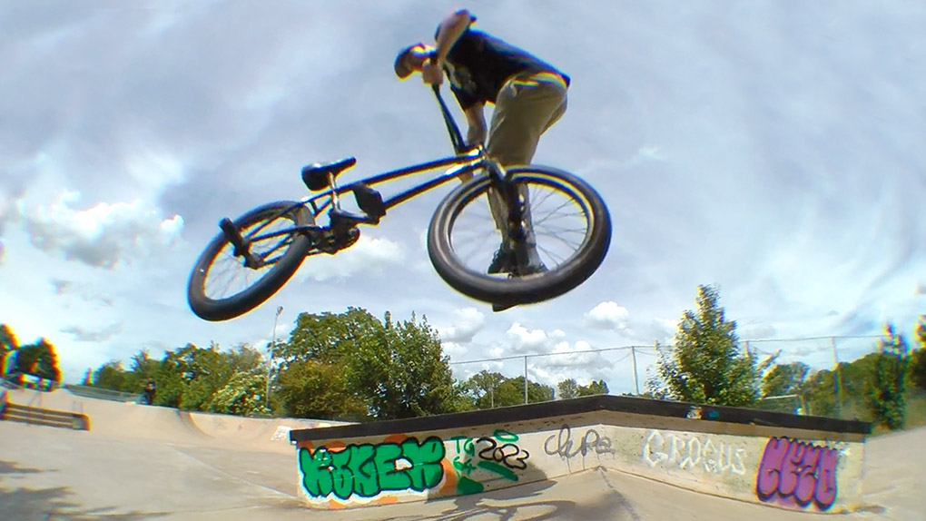 Auf dem Philo BMX Jam in Hildesheim wurden nicht die Obstacles der örtlichen Skaterbahn durchmassiert und Hot Takes diskutiert. Check it!