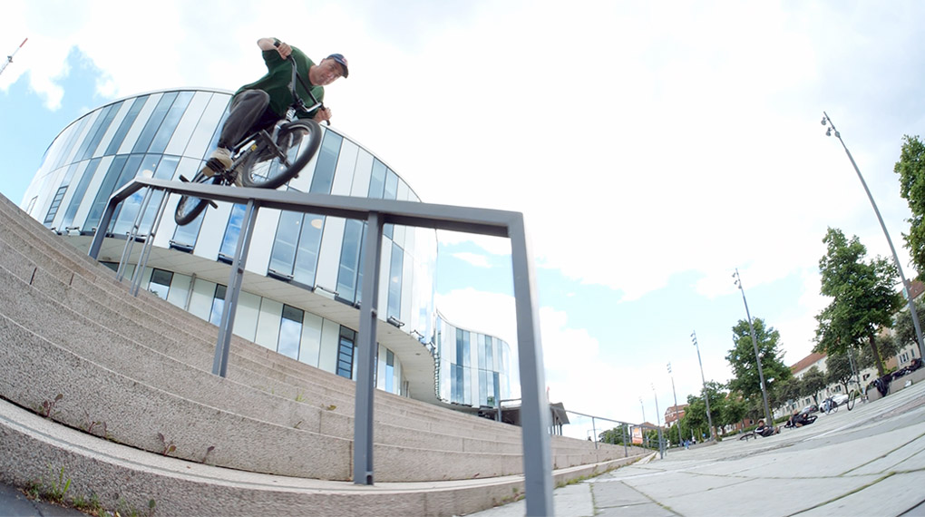 TAK! Für den Our House BMX Trip 2026 haben Kilian Roth, Bruno Hoffmann und Paul Thölen ihr Unwesen in Skandinavien getrieben. Check it out!