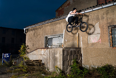 Der Osten ist schön. Oliver 'Bub' Michel über der Kette, Benno hinter der Kamera