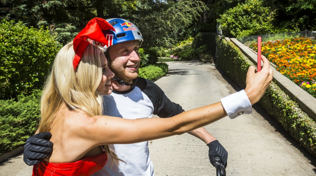 Schnell noch ein Selfie...; Foto:Red Bull