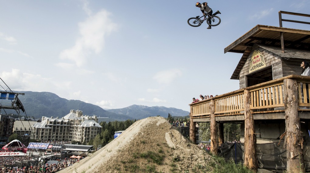 Yannick Granieri in Action beim Joyride in Whistler; Foto: Red Bull
