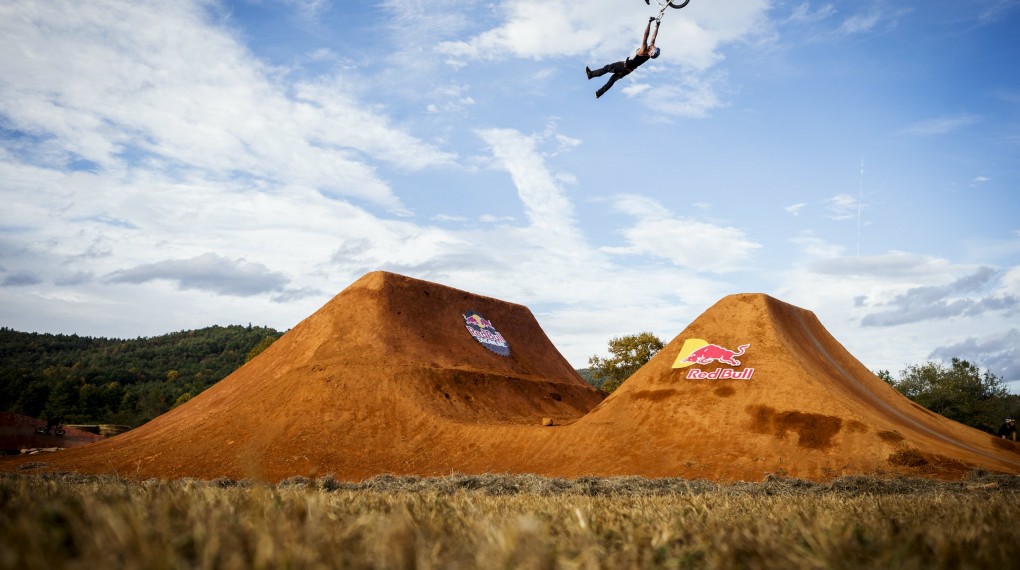Jaie Toohey genießt mächtig Airtime; Foto: Red Bull
