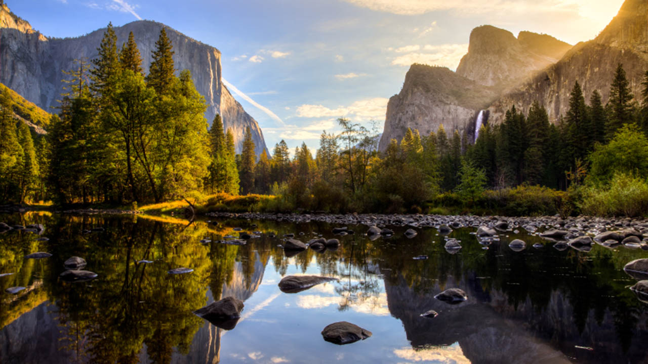 Yosemite Park photo: iStock/Getty Images