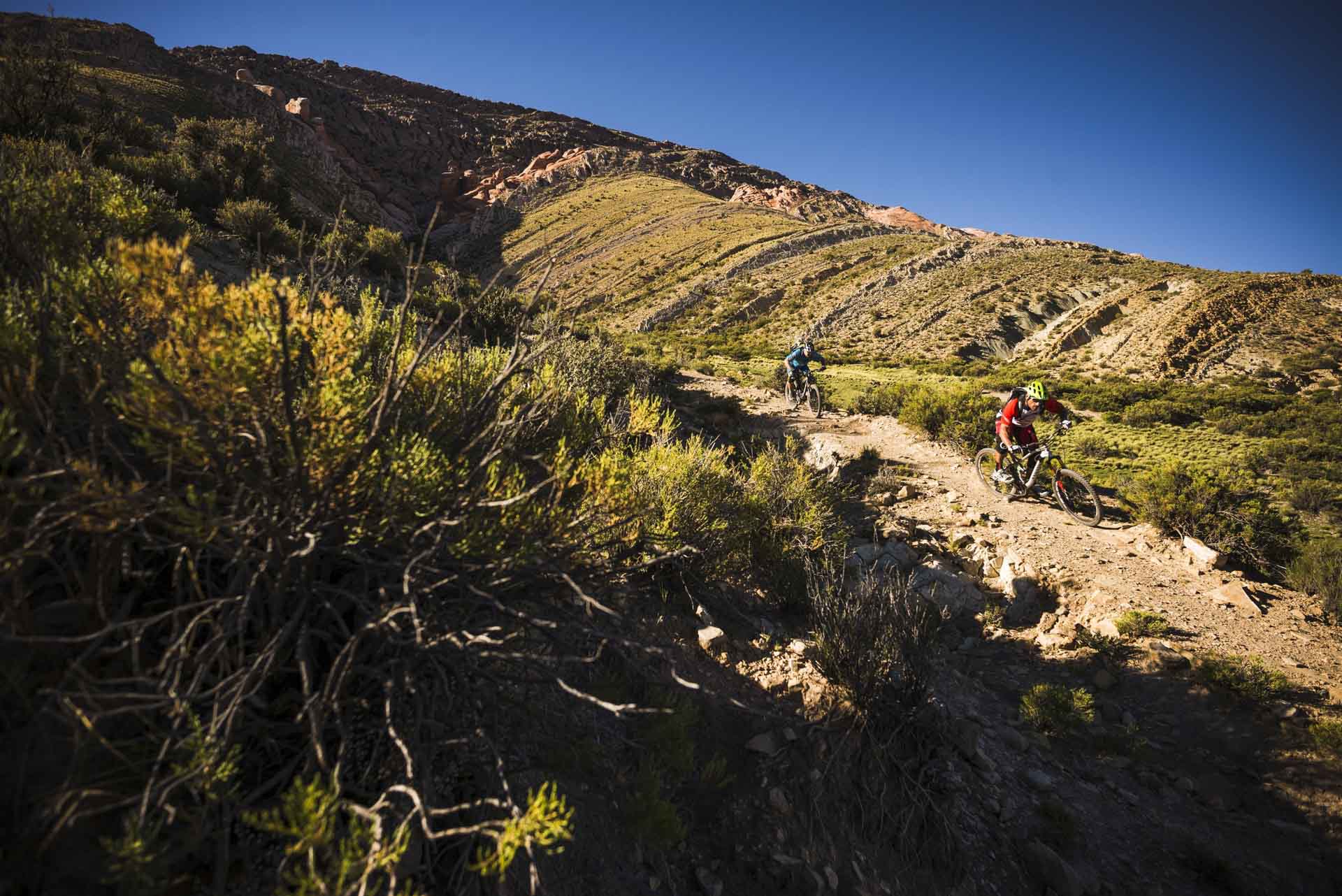 mountain-biking-in-argentina-by-dan-milnermilner_arg0140678