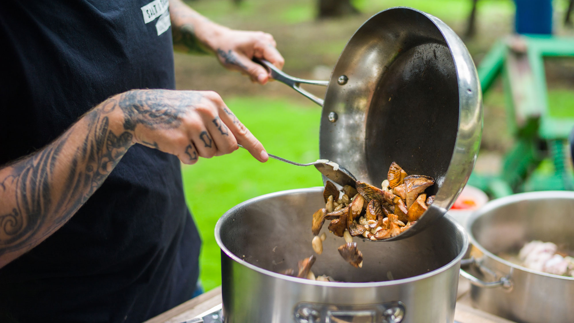 content_story_mallorca_saltsilver_outdoorkitchen_10