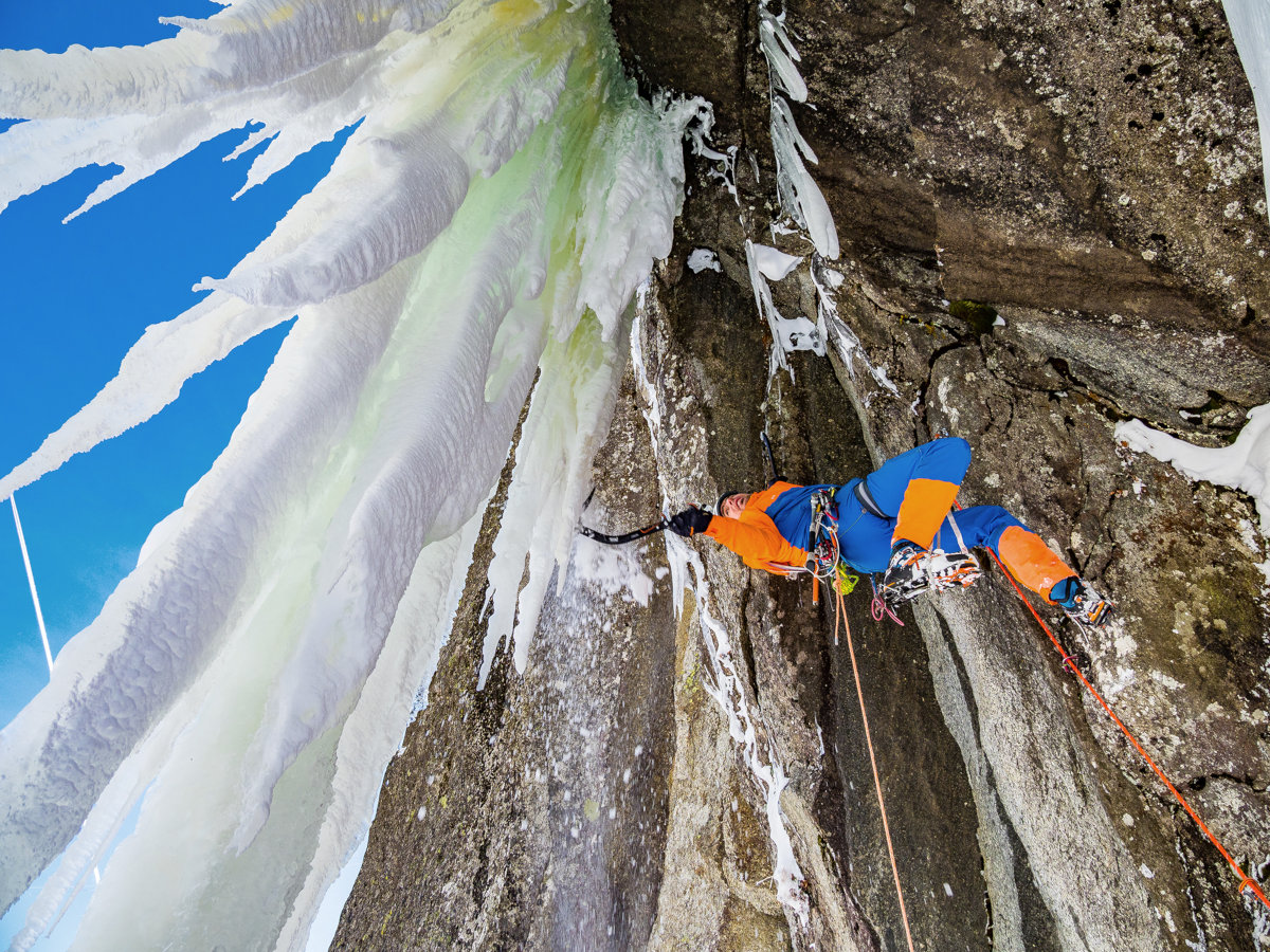 dani_arnold_schoellenenschlucht_mammut3