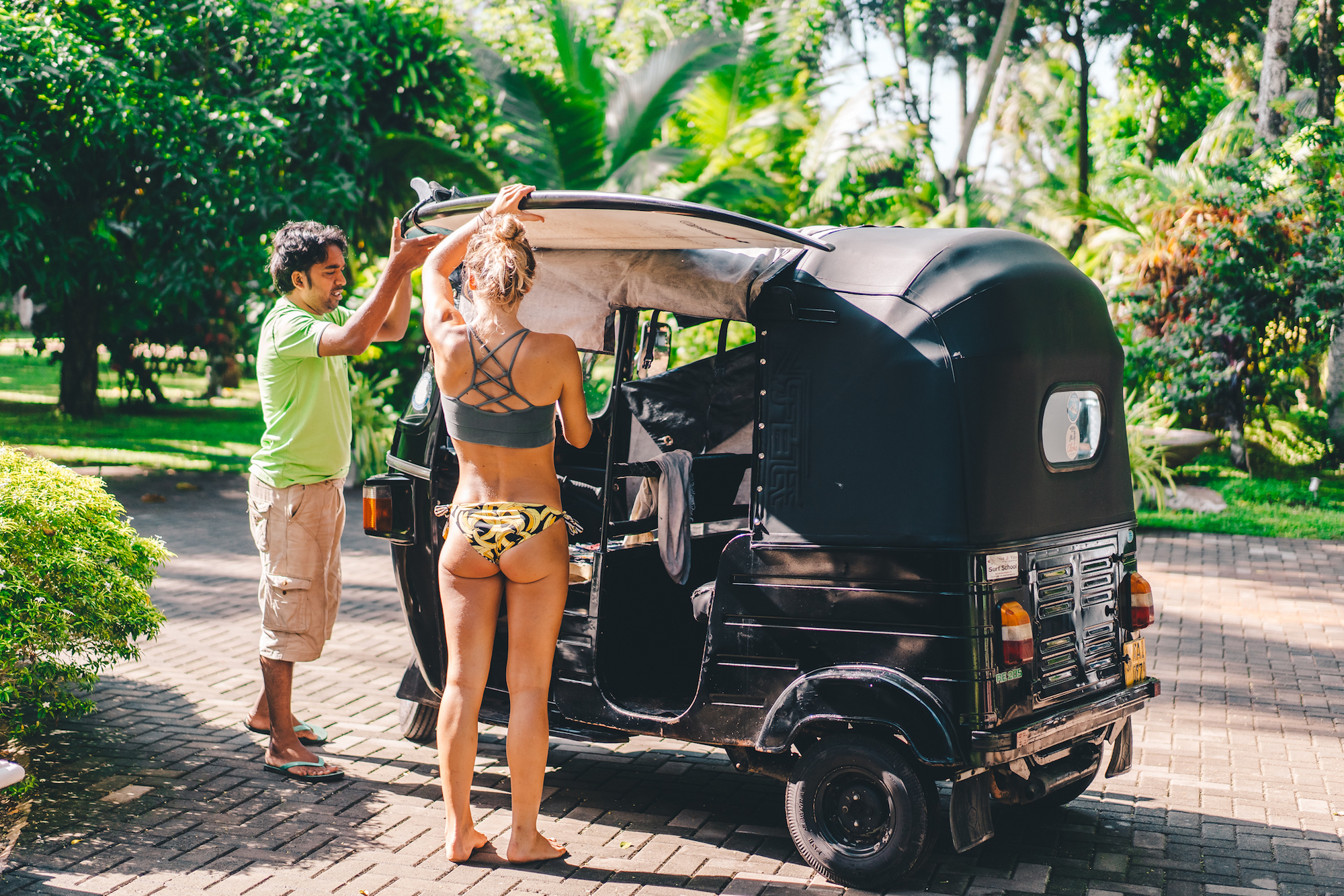 Sri-Lanka-Surf-Camp-Loading-Tut-Tuks-for-surf-sessions