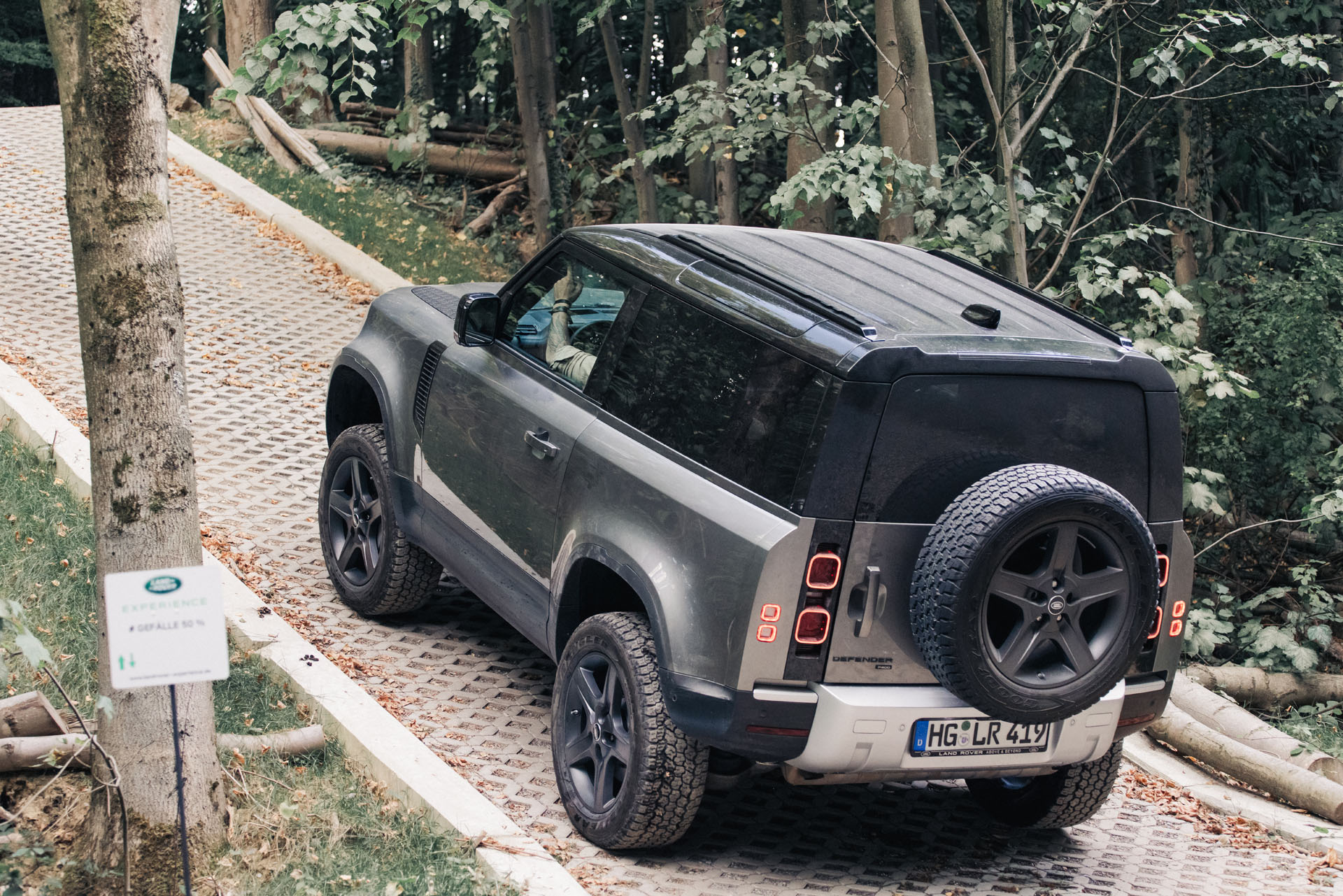 Land Rover Experience Center 2.0 Land Rover Experience Center 2.0