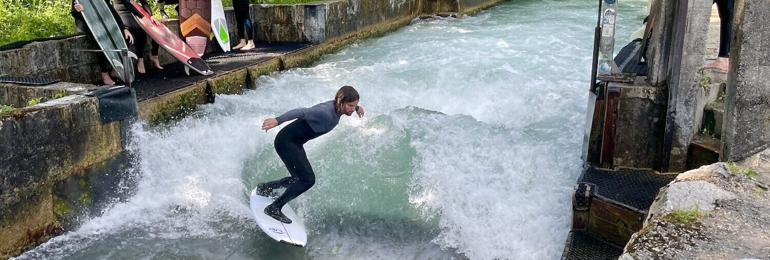 Patrick Rauter – Location Almwelle Salzburg - Foto: Luca Polanig - Riversurfen für Anfänger:innen