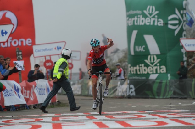 Chris Horner, Vuelta a Espana 2013, stage 20, Angliru, salute, pic: ©Stefano Sirotti