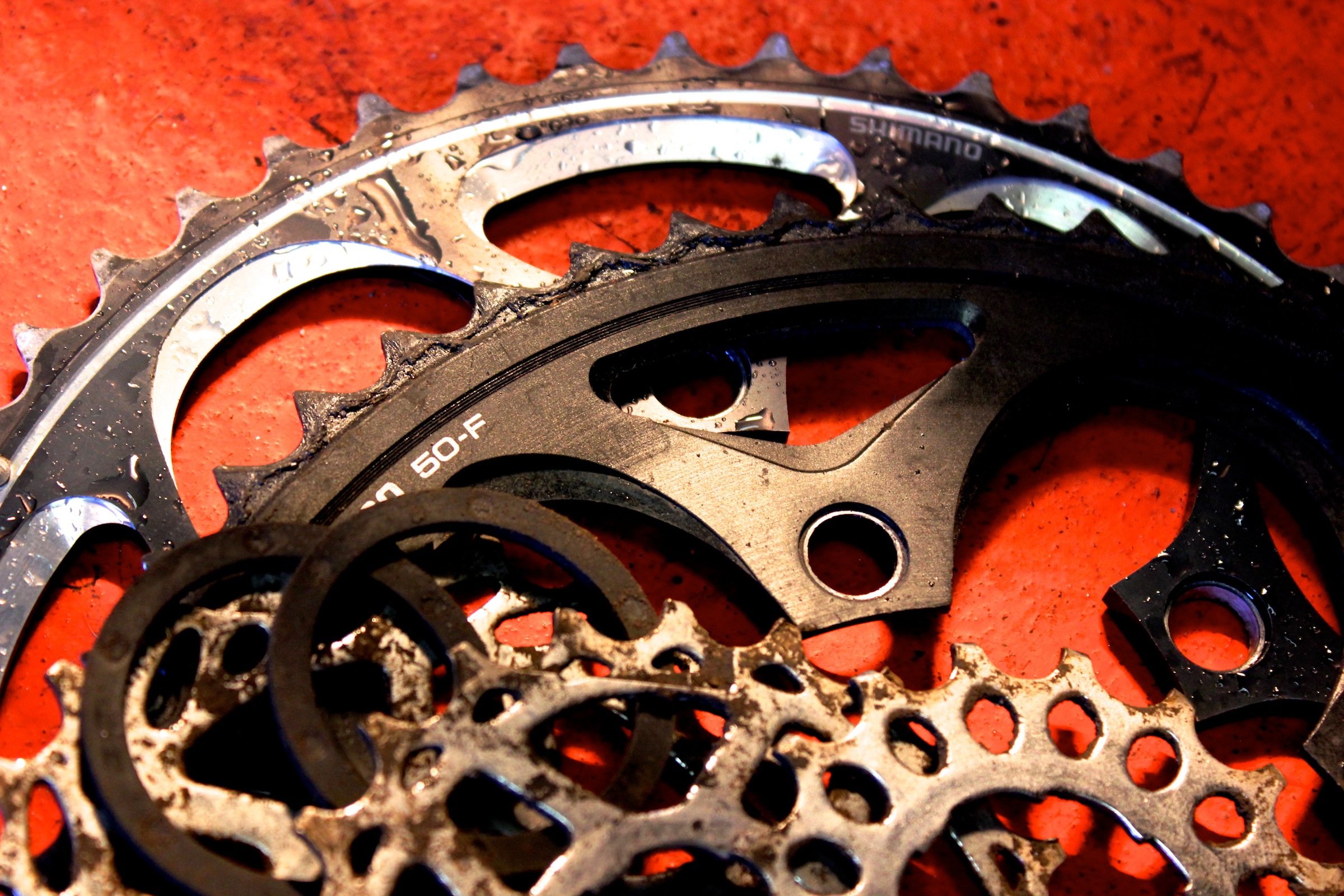Worn drivetrain, pic: Timothy John, ©Factory Media