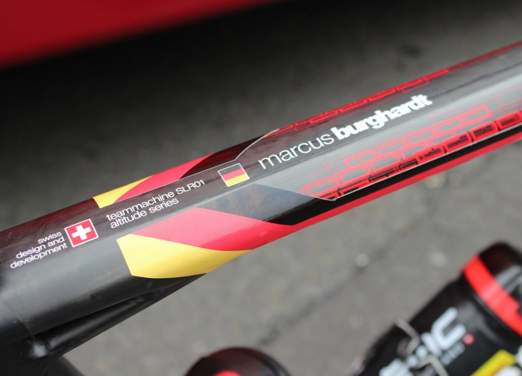 Der deutsche Teamkollege von Van Garderen sieht sein Oberrohr also im Dress der deutschen Nationalflagge.