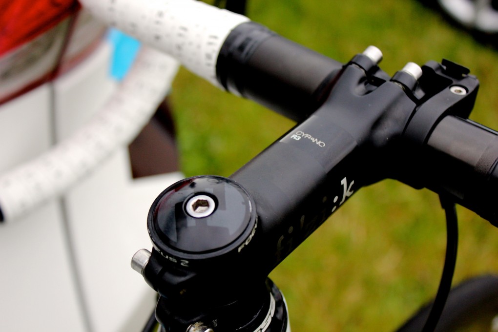 Der Vorbau des Focus Izalco Max. Auch der Vorbau fügt sich gut ins Bild.