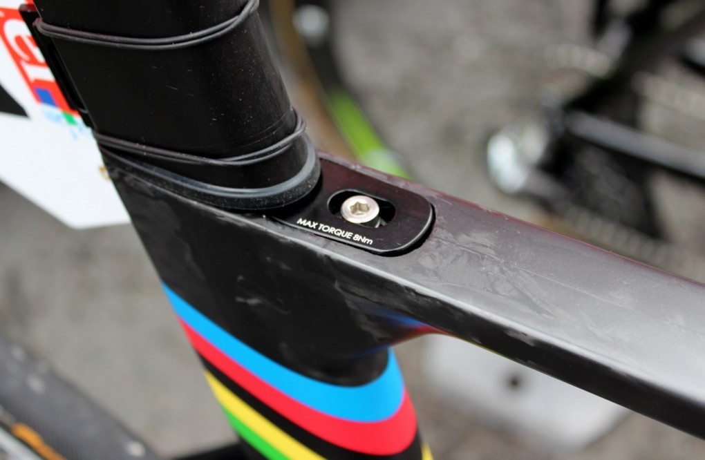 Die außergewöhnliche Form des Merida Reacto KOM kommt nicht von ungefähr. Die Ingeniuere haben sich einiges einfallen lassen um das Bike leicht, steif und aerodynamisch zu gestalten.